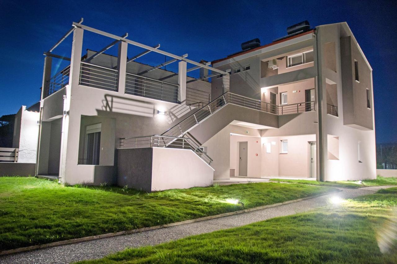 Aelia Luxury Apartments Nikiti  Dış mekan fotoğraf